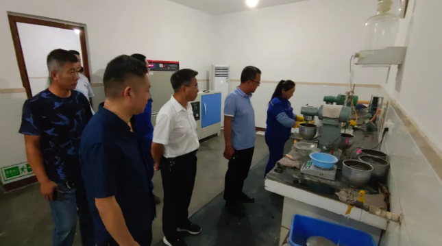 魯中水泥客戶(hù)到公司參觀(guān)考察63