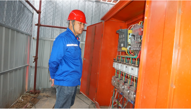 重山人·重山事｜沒(méi)有等出來(lái)的精彩 只有干出來(lái)的輝煌 ——記鵬峰化工項目部機電主任崔立標73