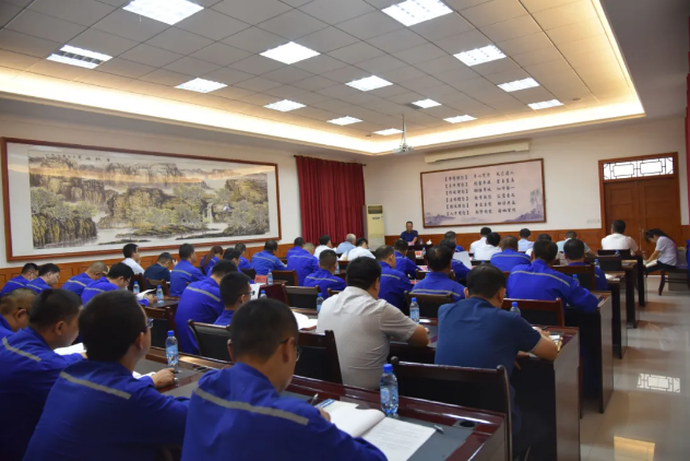 集團公司組織集體學(xué)習 ——王會(huì )強副總談新舊版《通用硅酸鹽水泥》標準74