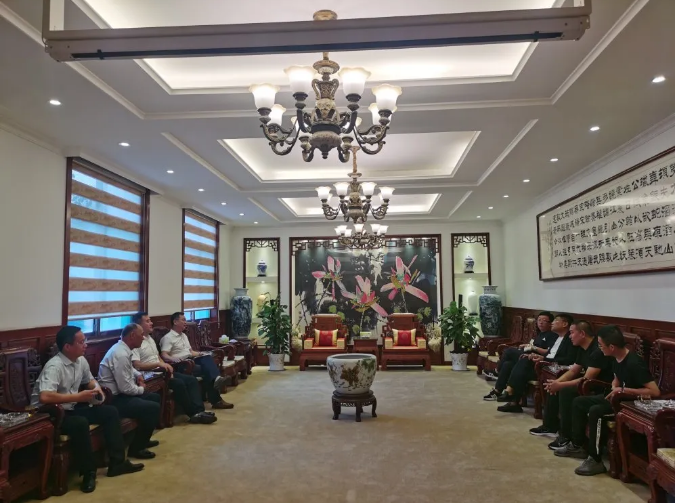 扎魯特旗到重山集團參觀(guān)考察33