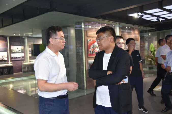 扎魯特旗到重山集團參觀(guān)考察33