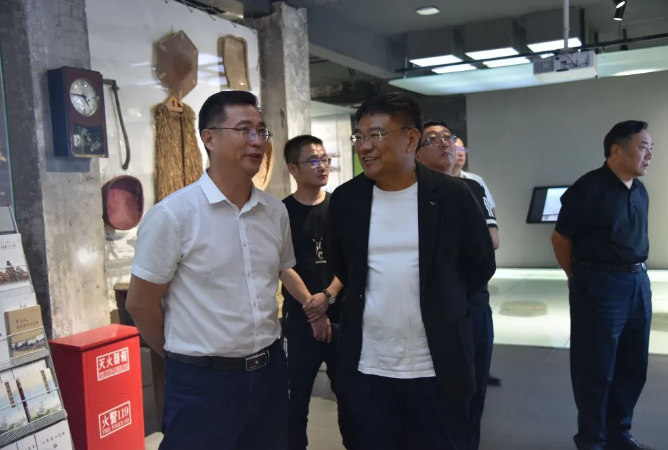 扎魯特旗到重山集團參觀(guān)考察33