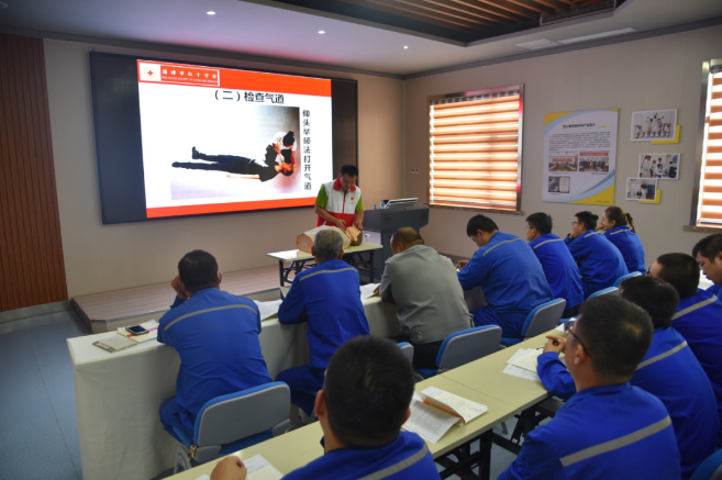 淄川區紅十字會(huì )應急救護培訓基地在重山集團掛牌成立67